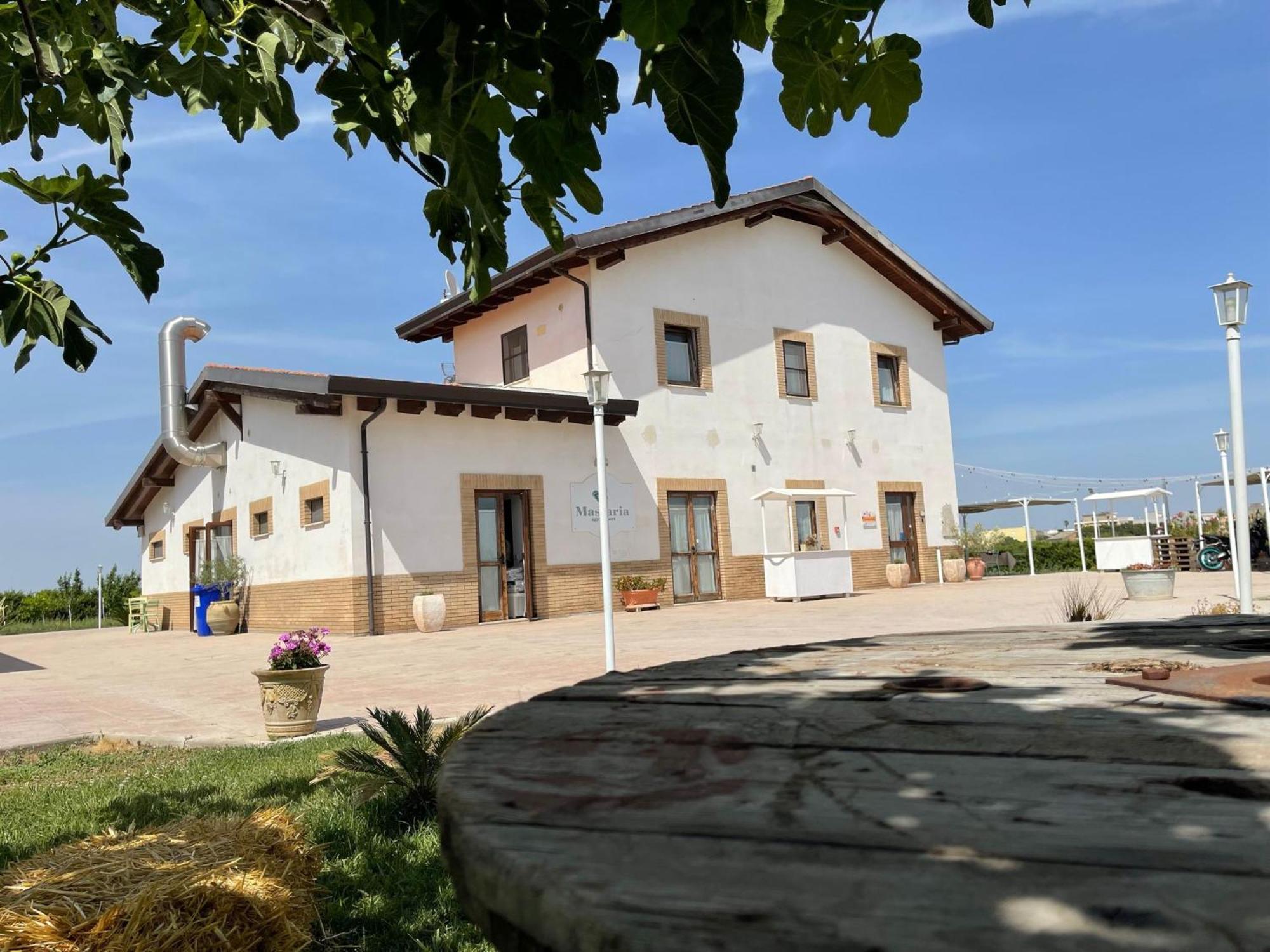 La Massaria Agriresort Orta Nova Luaran gambar